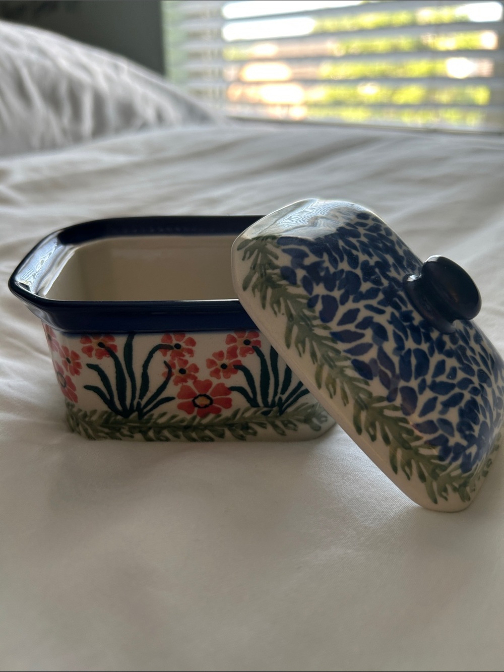 Polish Pottery Hand-Painted Floral Ceramic Trinket Dish with Blue Trim - Picture 2 of 6